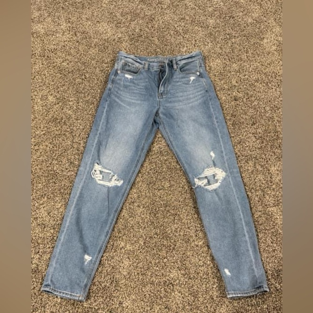 American Eagle Mom jeans size 2